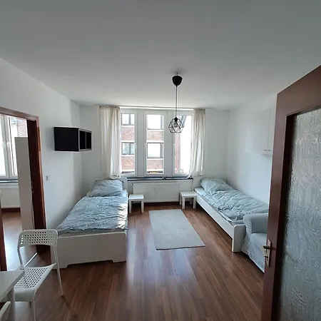 Monteursunterkunft In דירה *